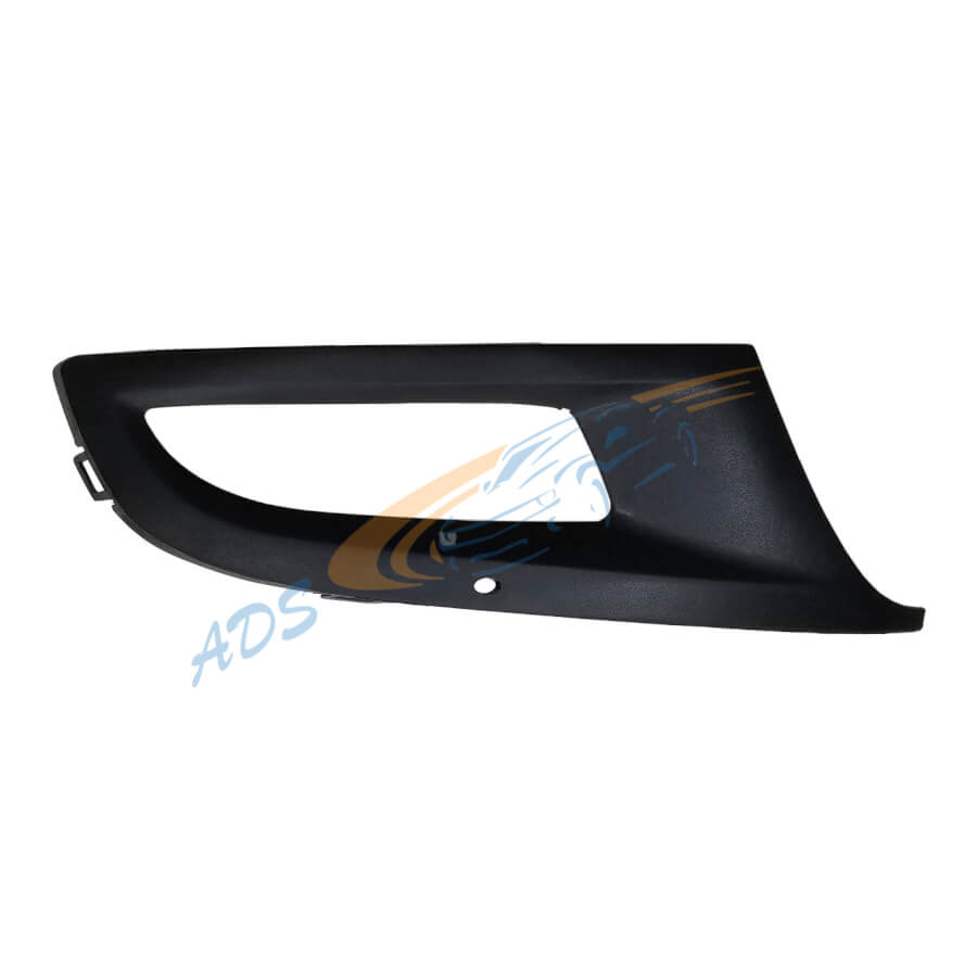 Polo 09 Fog Lamp Grille With Hole Right Side